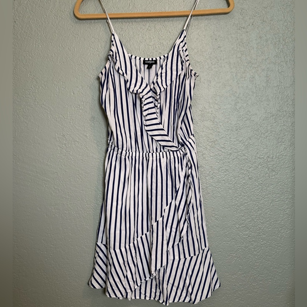 Express blue and white stripes dress size S
